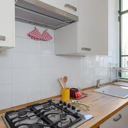 Stylish Flat On The Navigli For 6 Milán