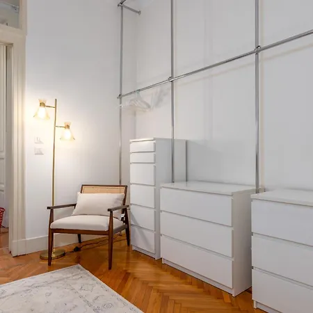 Stylish Flat On The Navigli For 6 Milán