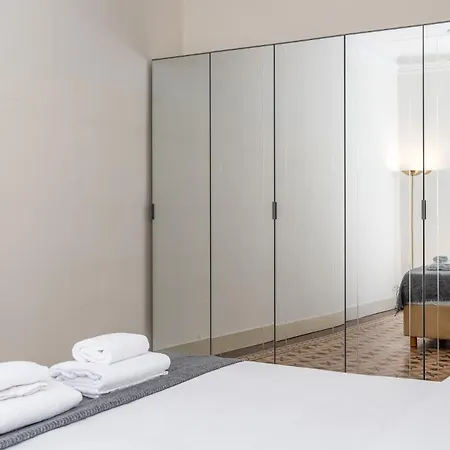 Apartamento Stylish Flat On The Navigli For 6 *